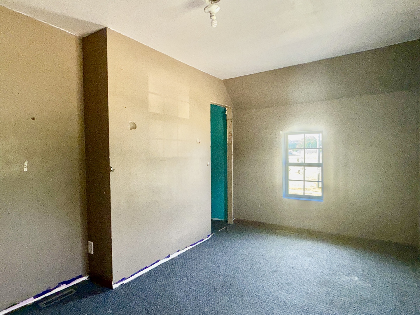 414 East 8th Street Property Photo 17