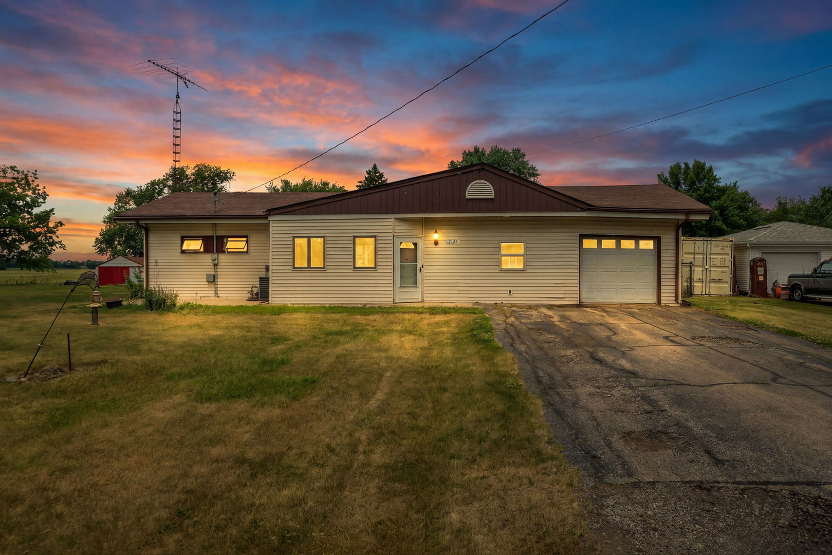 7125 Toms Road Property Photo 1