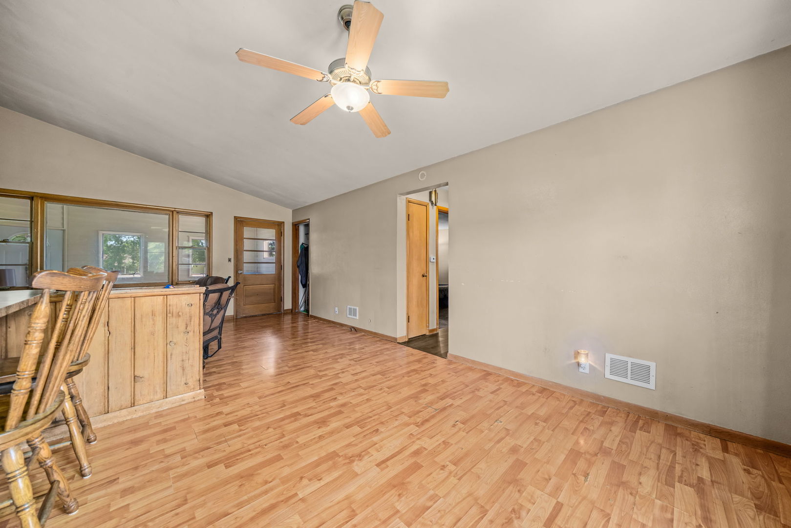 7125 Toms Road Property Photo 10