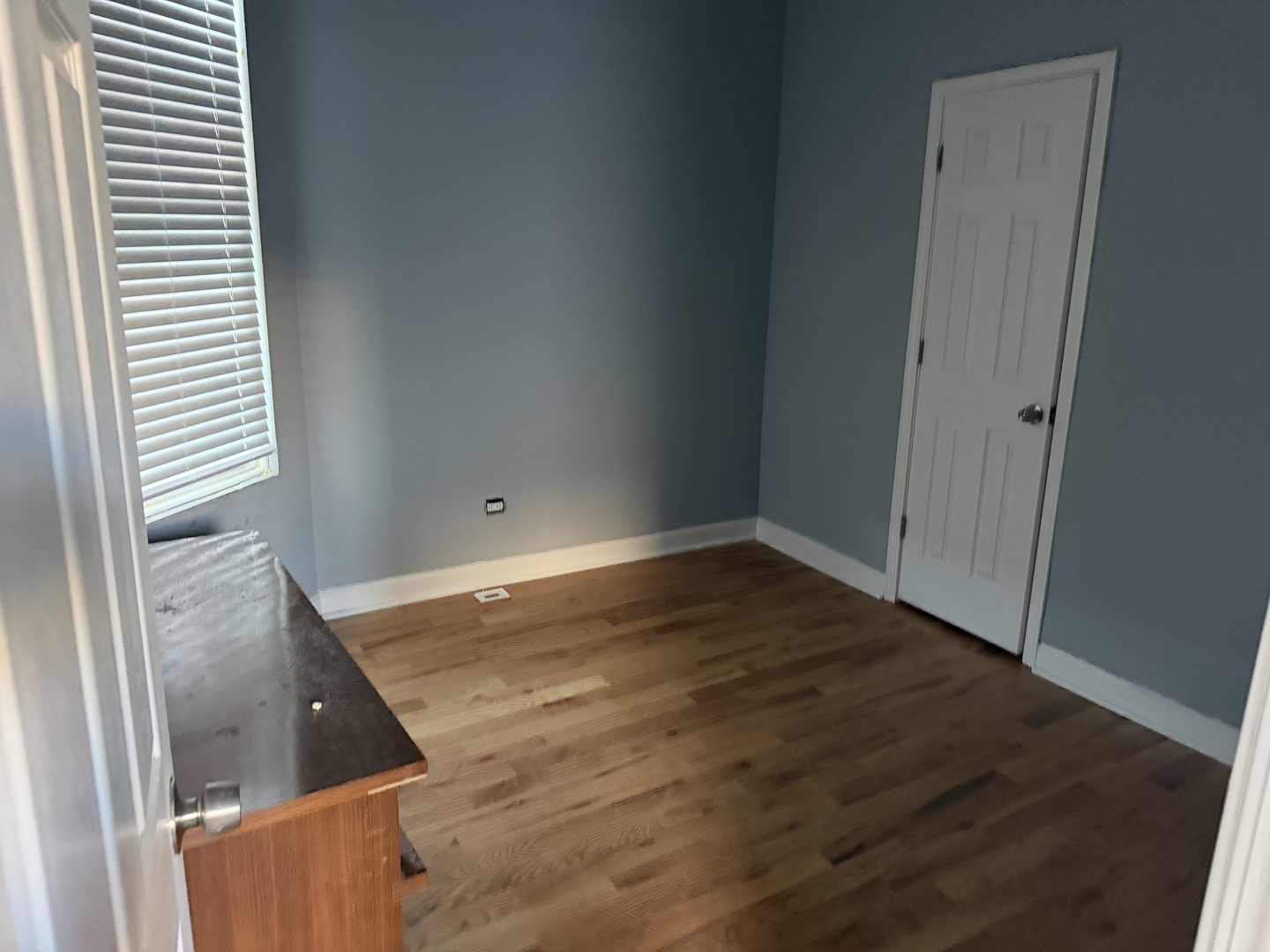 2744 W Division Street Property Photo 6