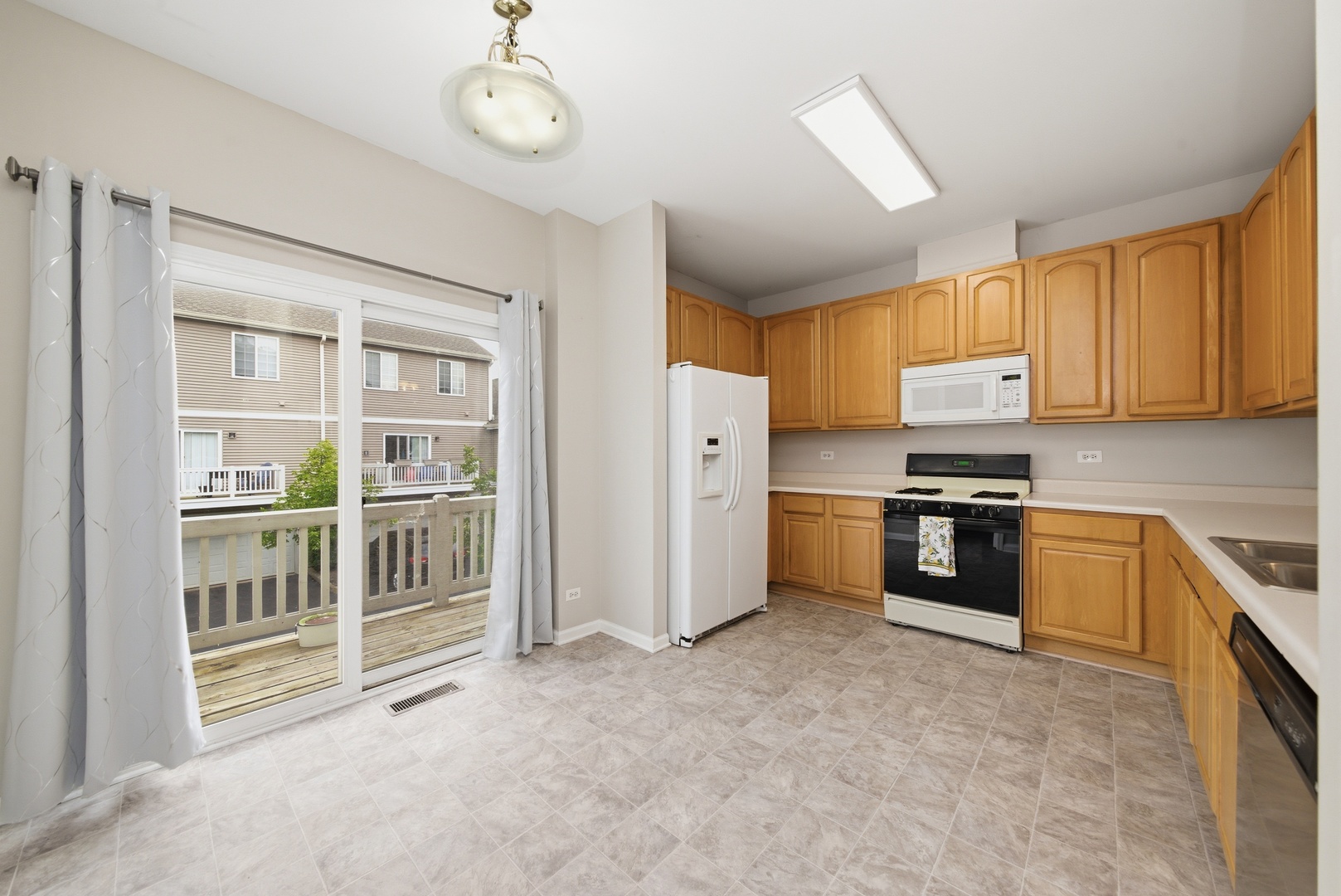 2264 Daybreak Drive Property Photo 6