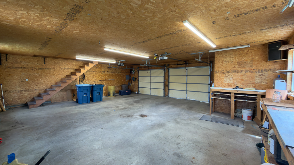 301 Oak Street Property Photo 9