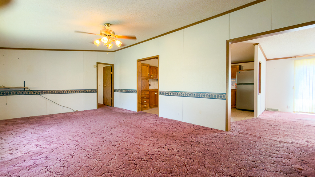 301 Oak Street Property Photo 16