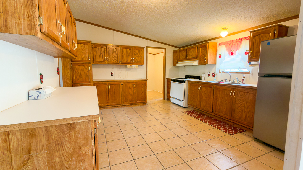 301 Oak Street Property Photo 20