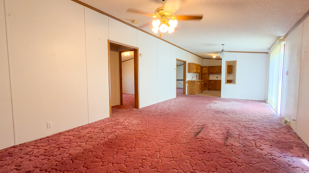 301 Oak Street Property Photo 26