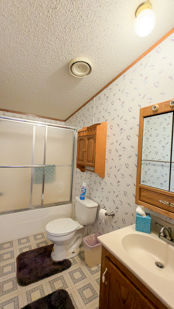 301 Oak Street Property Photo 29