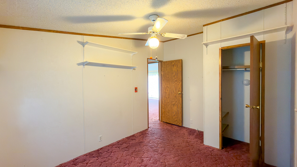 301 Oak Street Property Photo 31