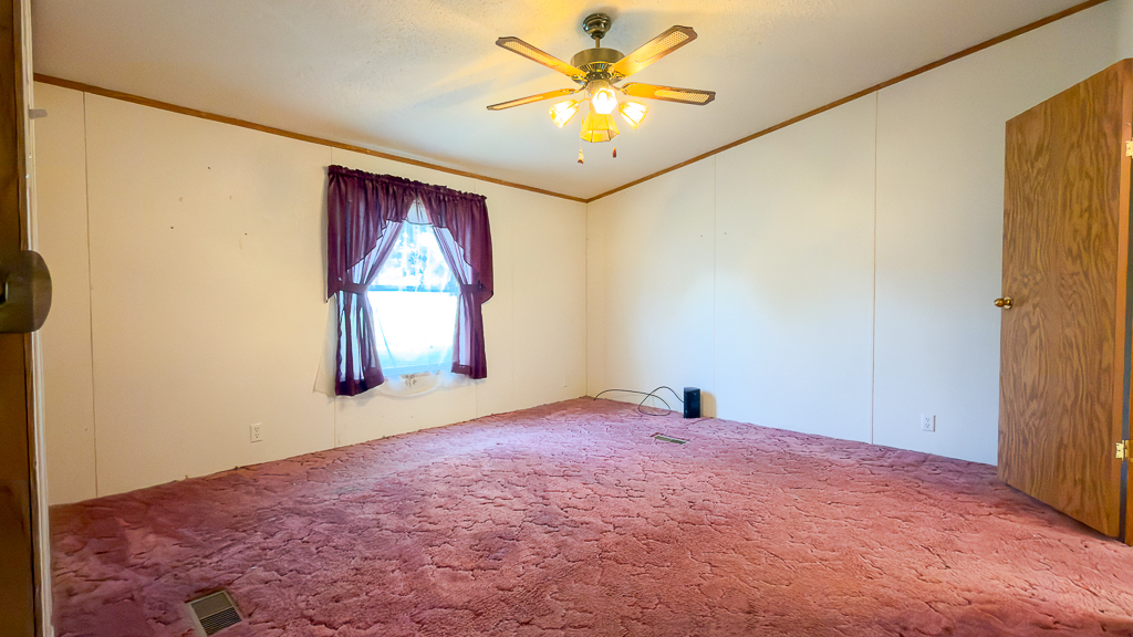 301 Oak Street Property Photo 33