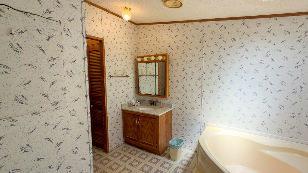 301 Oak Street Property Photo 35