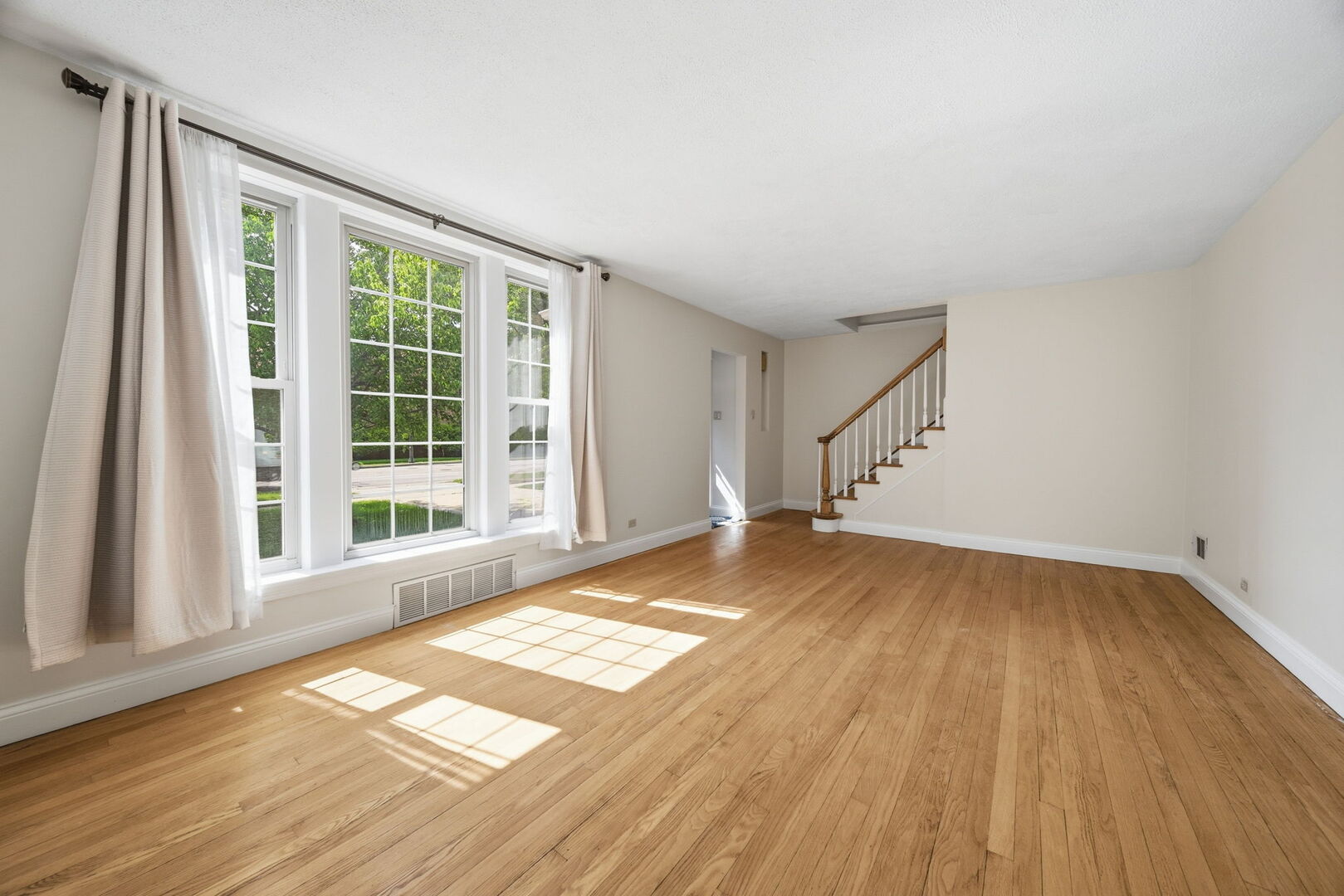 509 S Brainard Avenue Property Photo 10