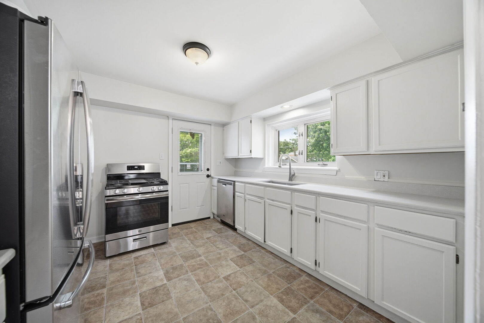 509 S Brainard Avenue Property Photo 16