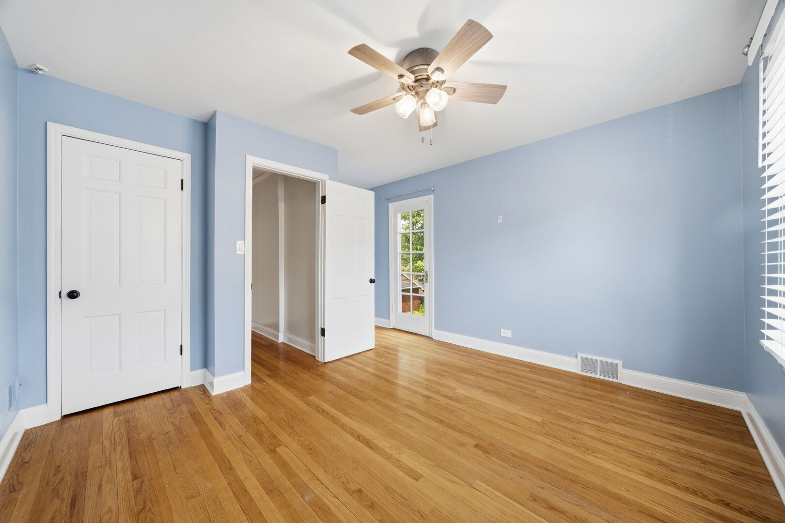 509 S Brainard Avenue Property Photo 22
