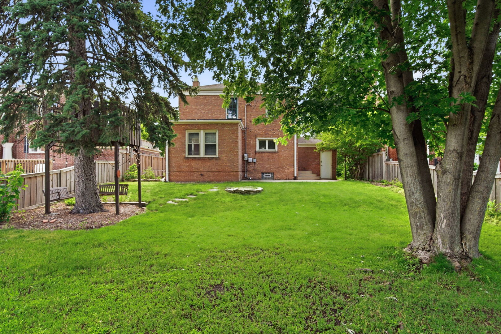 509 S Brainard Avenue Property Photo 28
