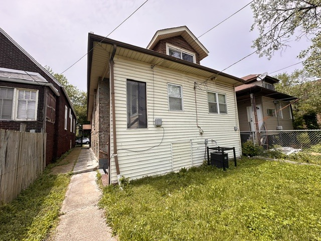 7949 S Manistee Avenue Property Photo 12
