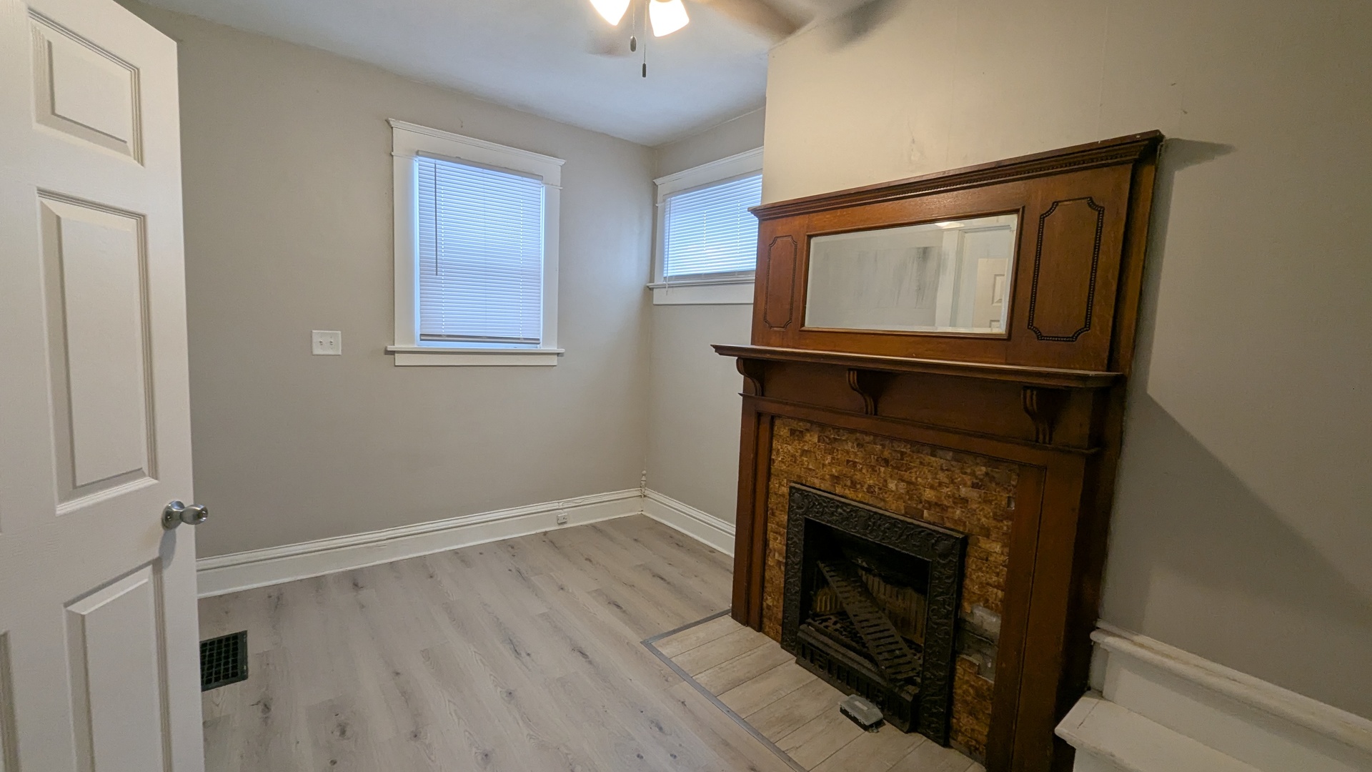 618 Douglas Court Property Photo 6