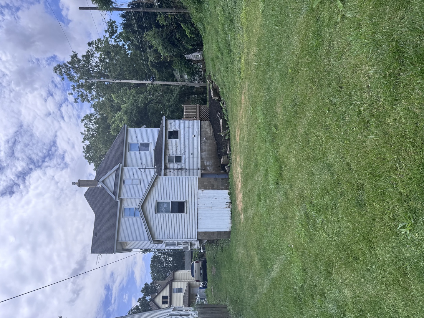 618 Douglas Court Property Photo 9