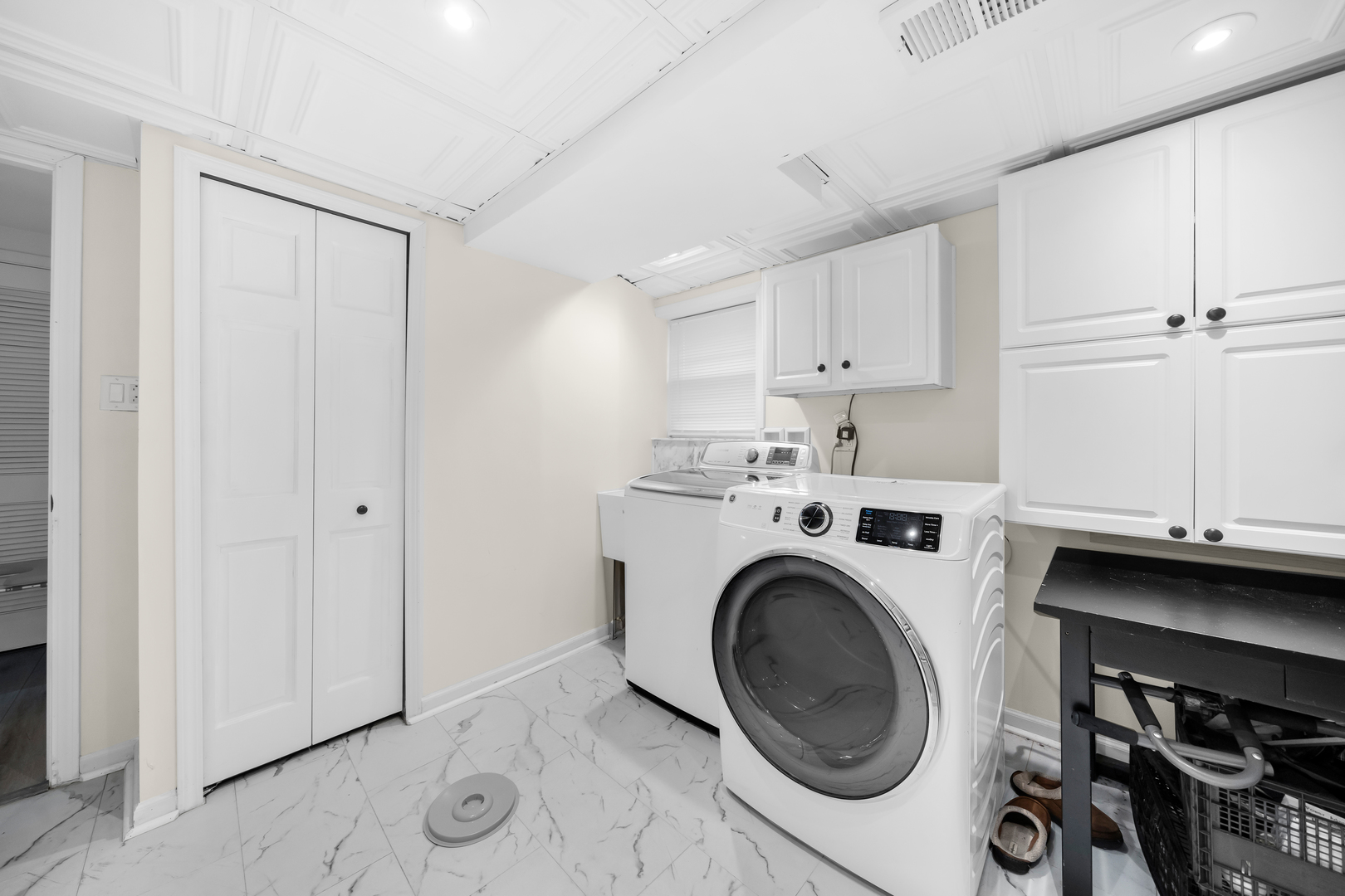 5911 W 125th Place Property Photo 18
