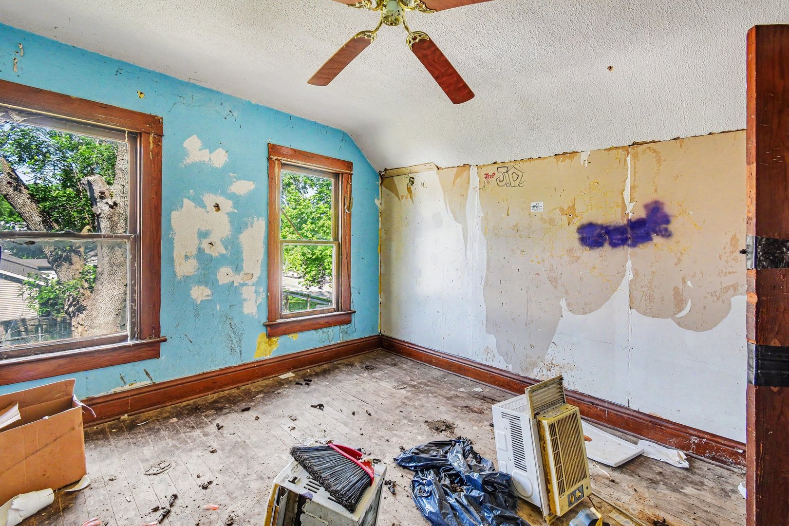 402 S Lafayette Street Property Photo 11