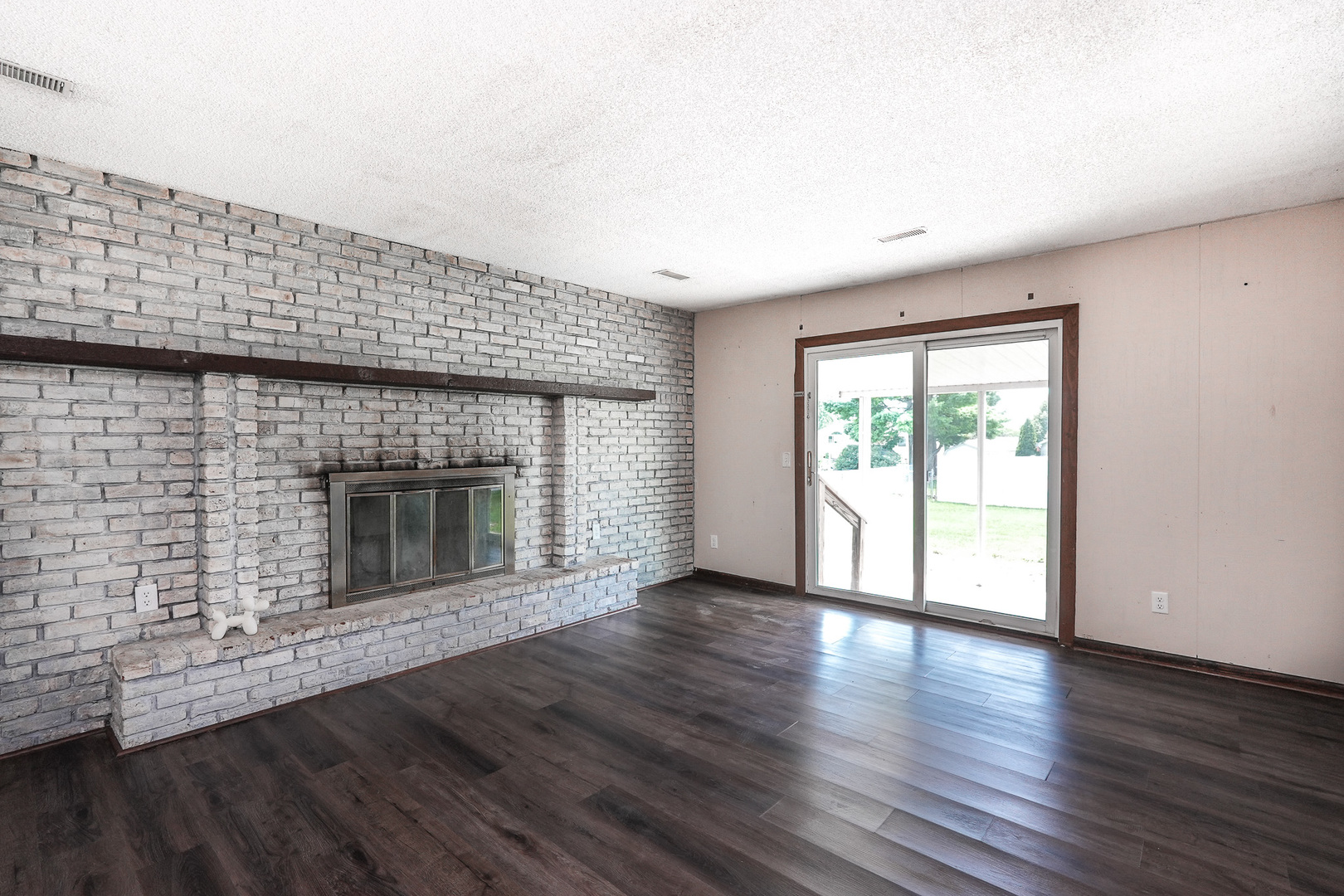 360 Dolly Drive Property Photo 12