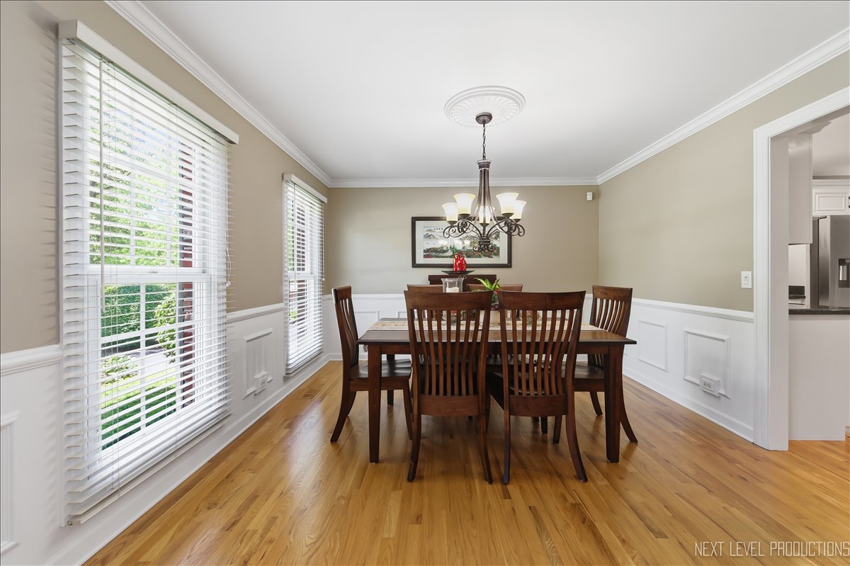 990 Pinecrest Drive Property Photo 3