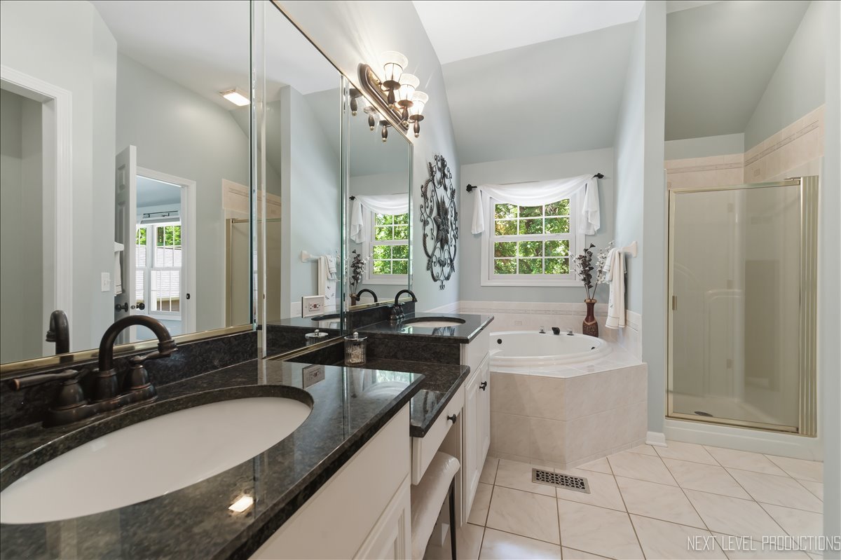 990 Pinecrest Drive Property Photo 19