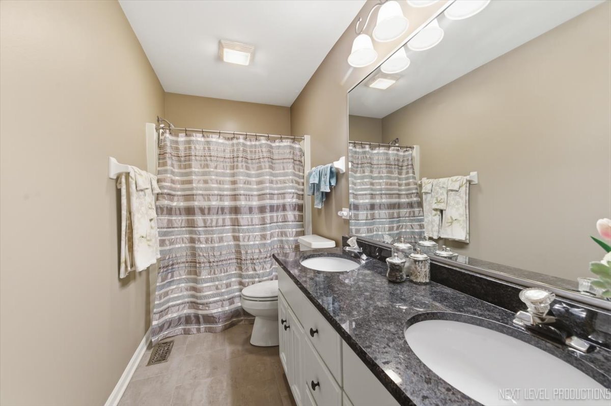 990 Pinecrest Drive Property Photo 26