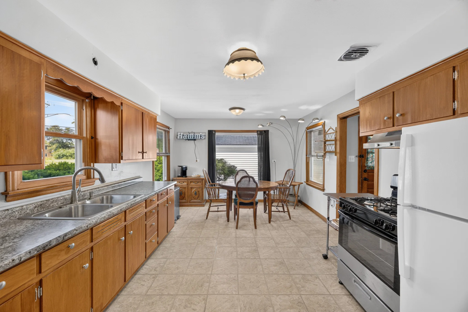 413 Water Street Property Photo 6