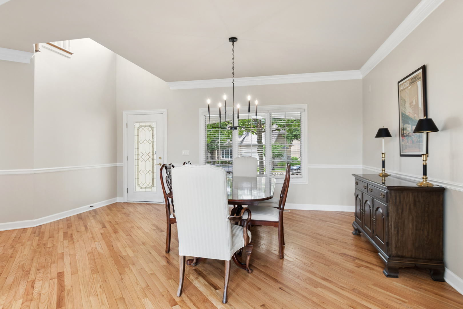 2419 Woodglen Drive Property Photo 4