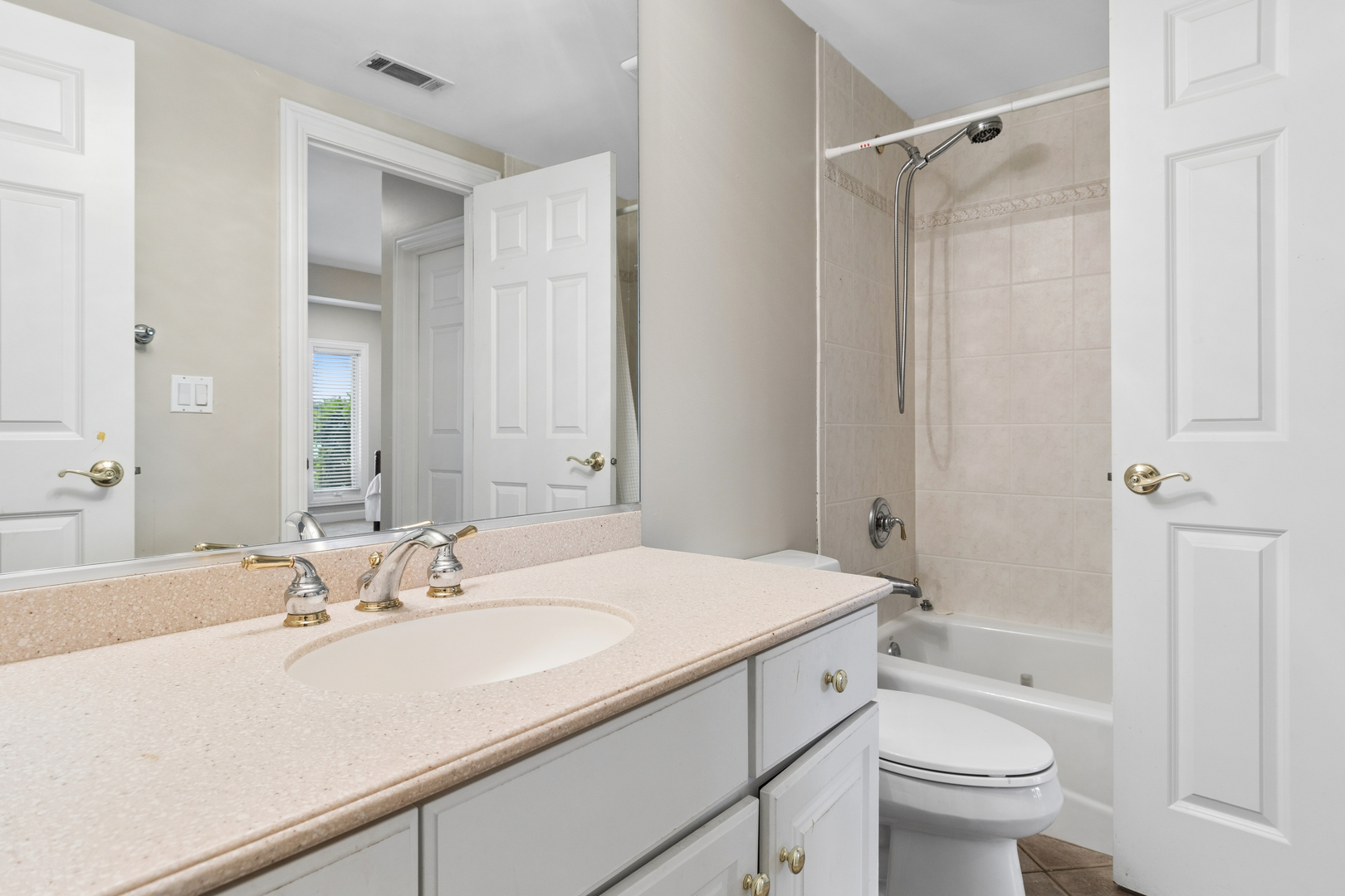 2419 Woodglen Drive Property Photo 30