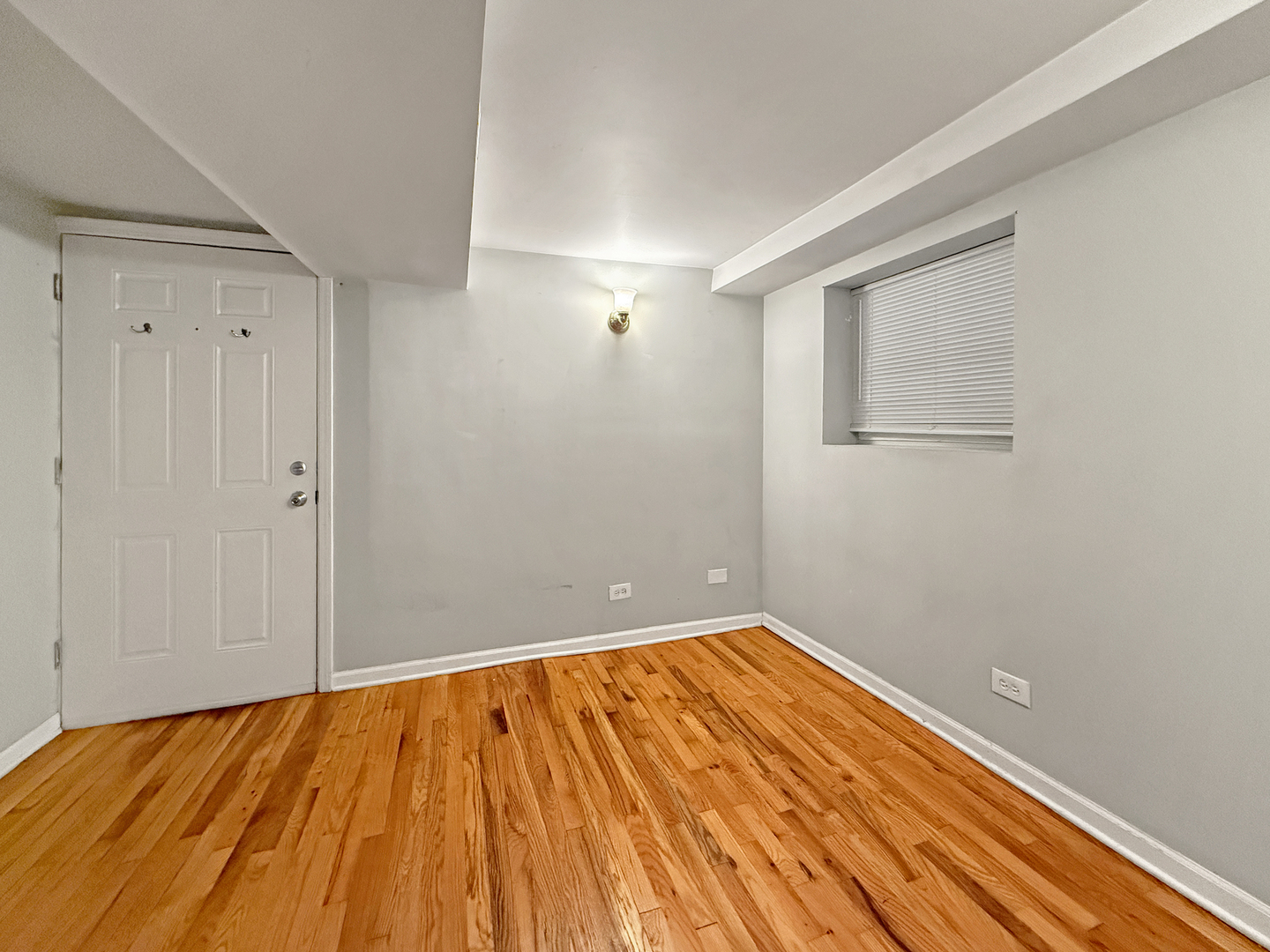 1513 W Addison Street Property Photo 26