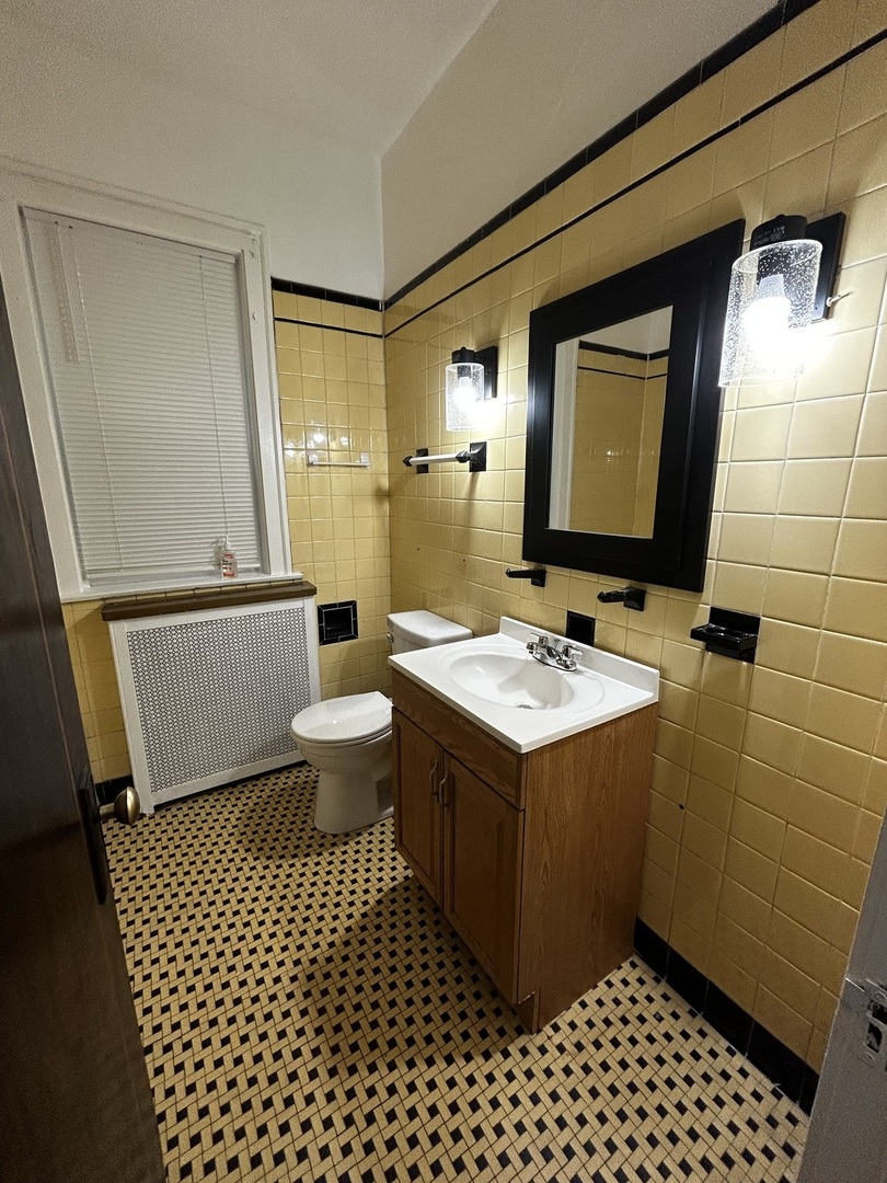 1740 W Garfield Boulevard 1 Property Photo 20