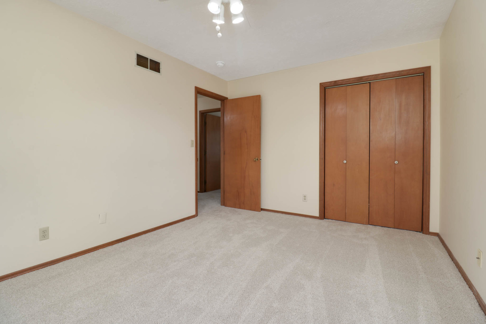 4 Moonstone Court Property Photo 16