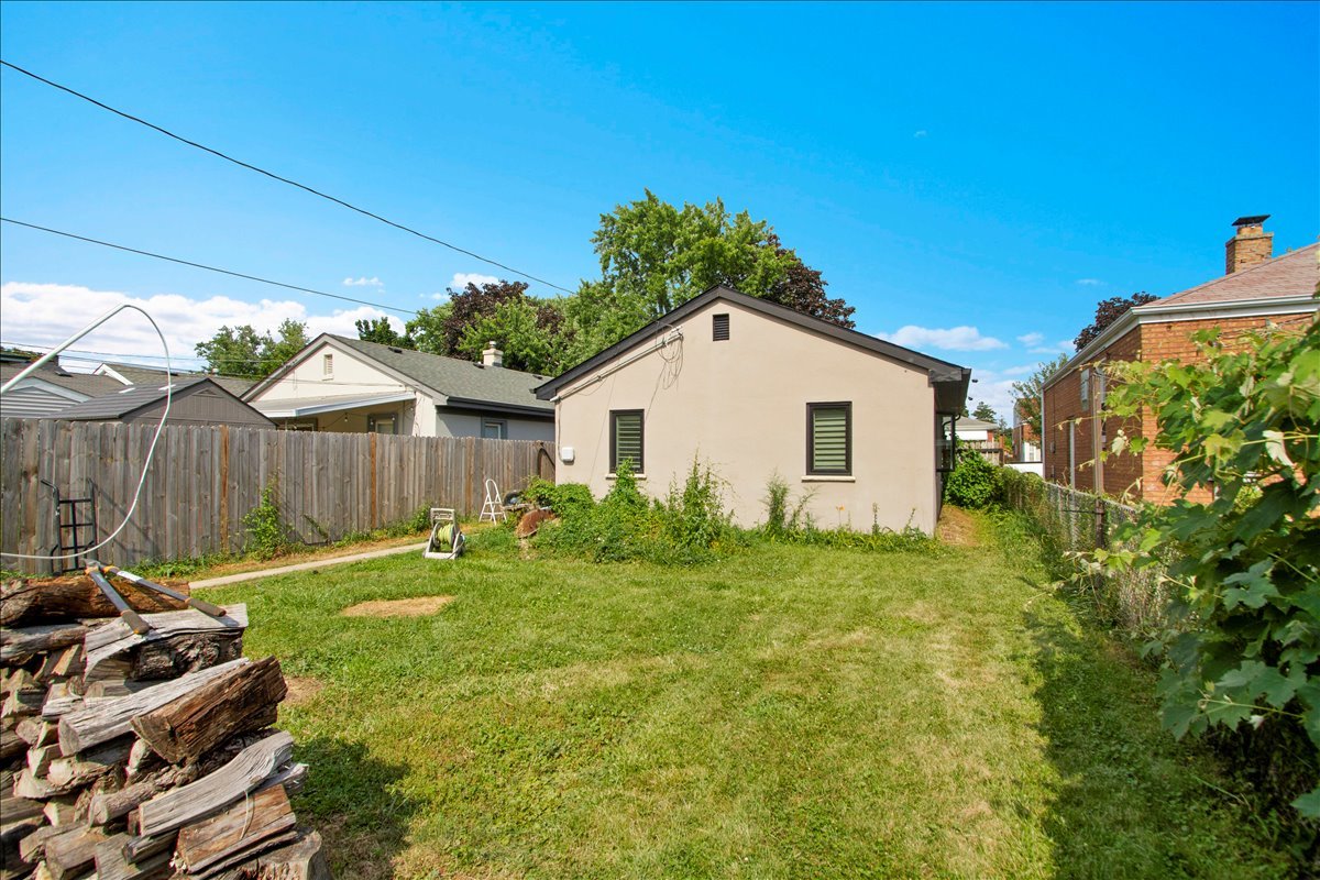 2444 Elm Street Property Photo 19