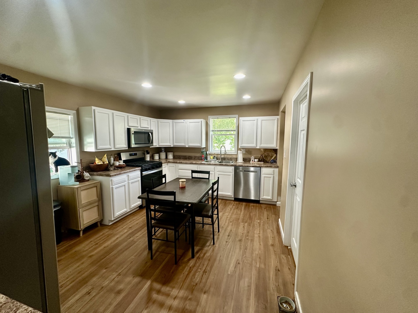 308 W Green Street Property Photo 6