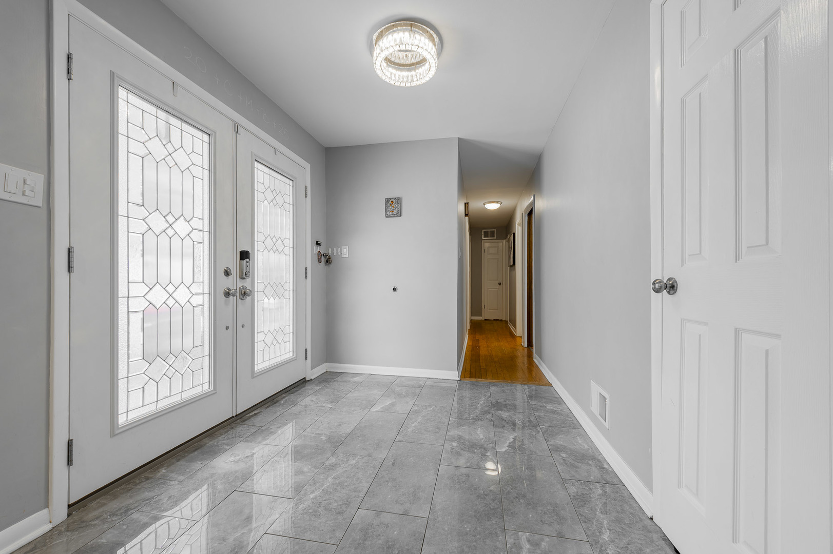 8736 S 80th Court Property Photo 4