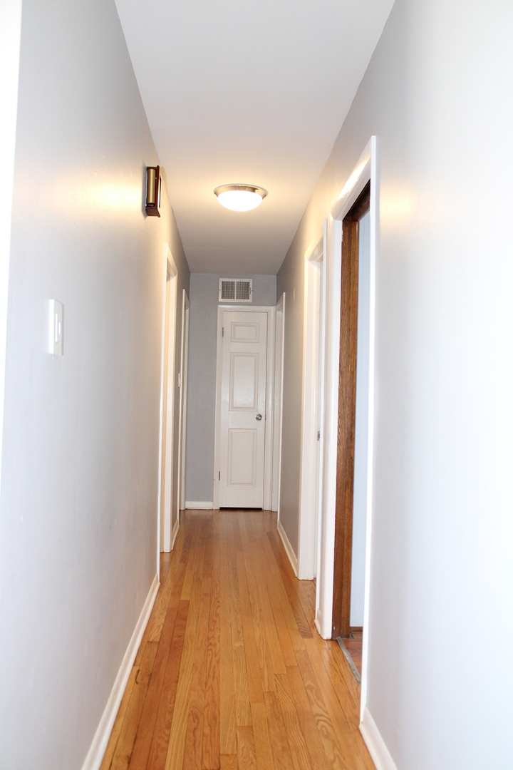 8736 S 80th Court Property Photo 5