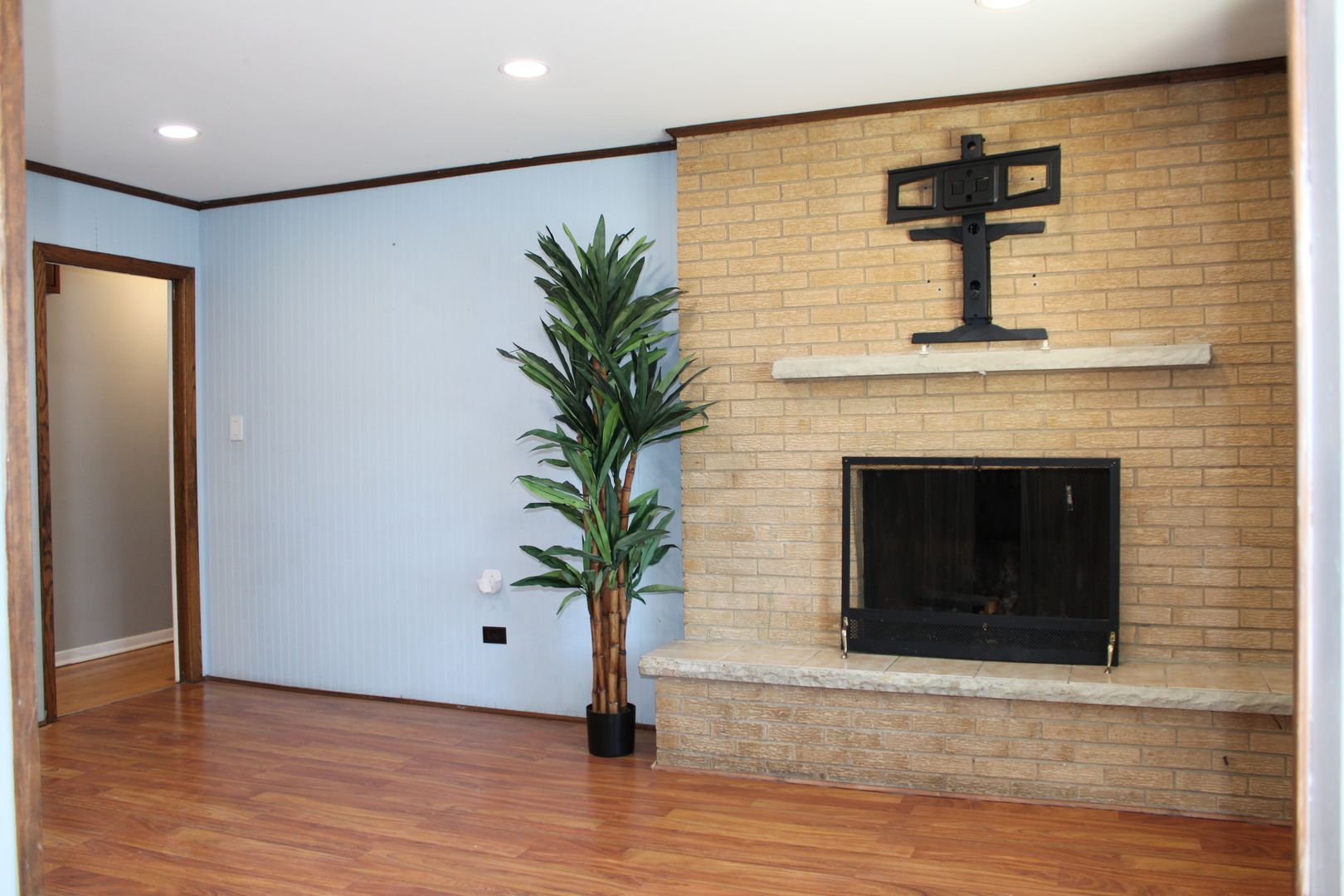 8736 S 80th Court Property Photo 16
