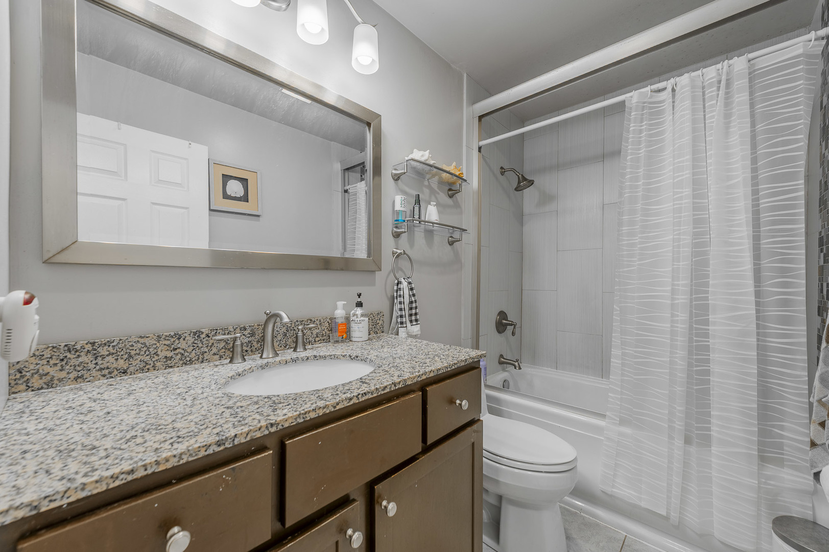 8736 S 80th Court Property Photo 33