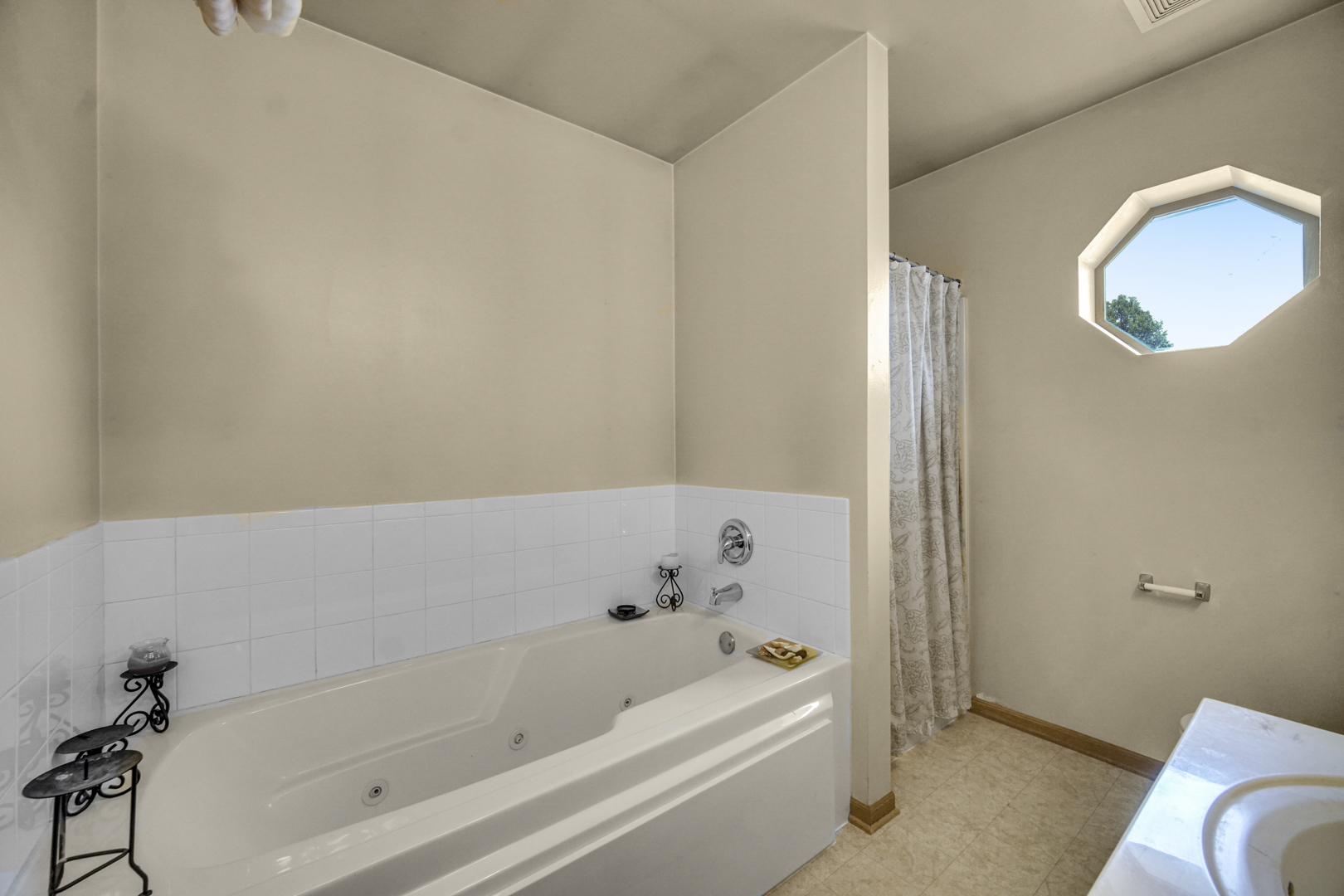 22897 Eastwind Drive Property Photo 16