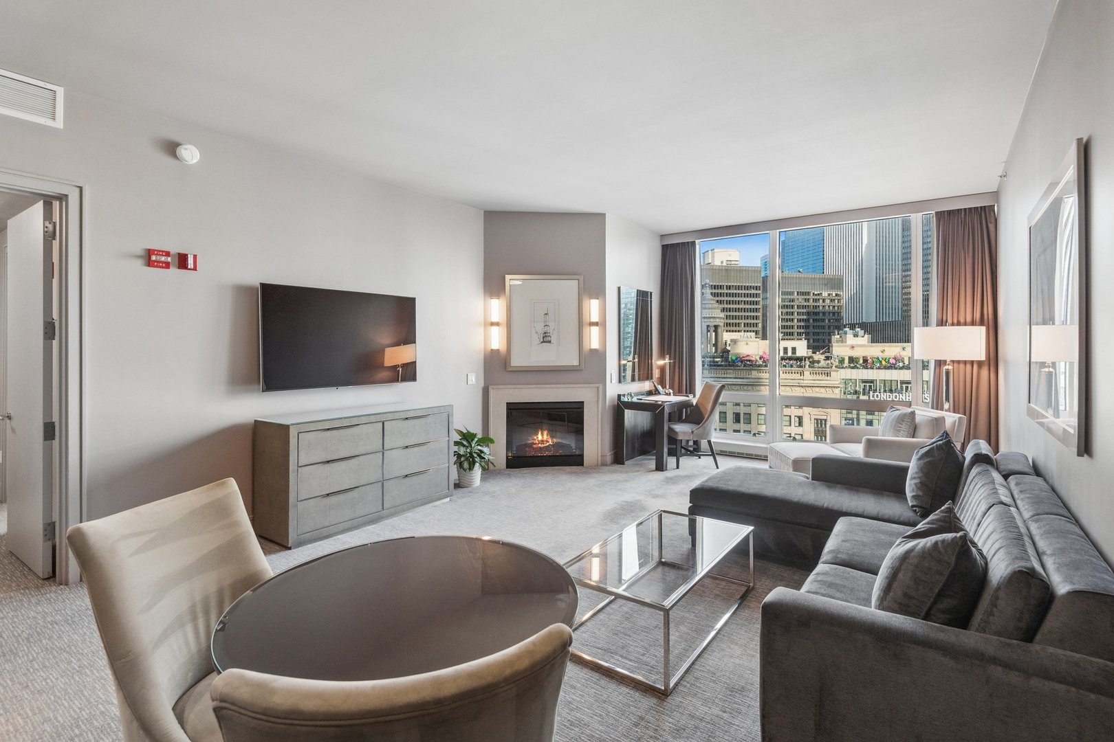 401 N Wabash Avenue 2138 Property Photo 3