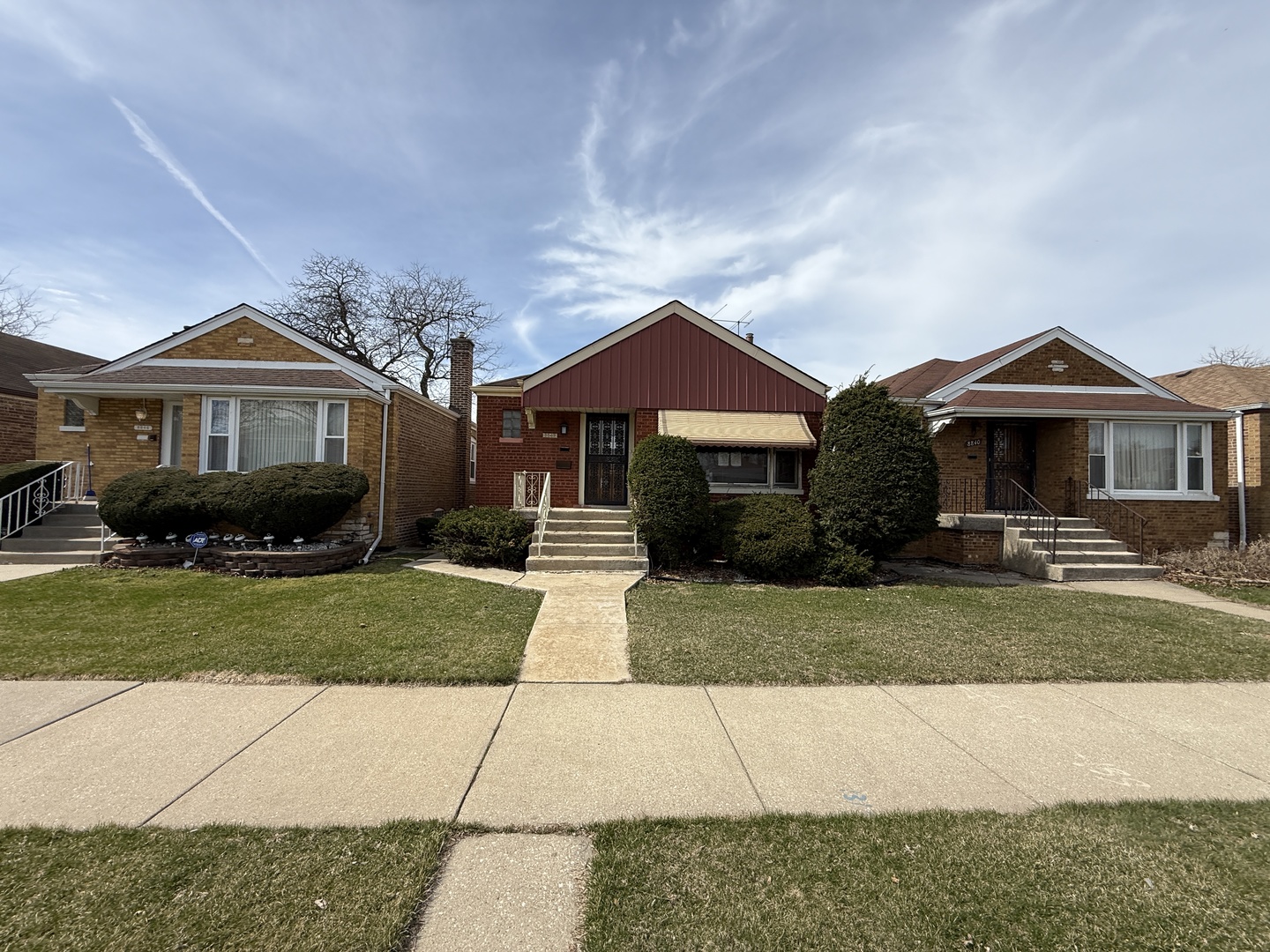8842 S Cregier Avenue Property Photo 1