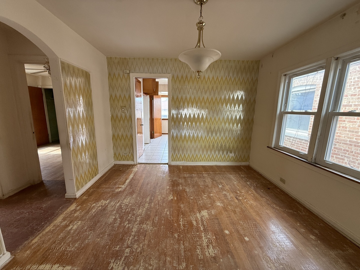 8842 S Cregier Avenue Property Photo 3