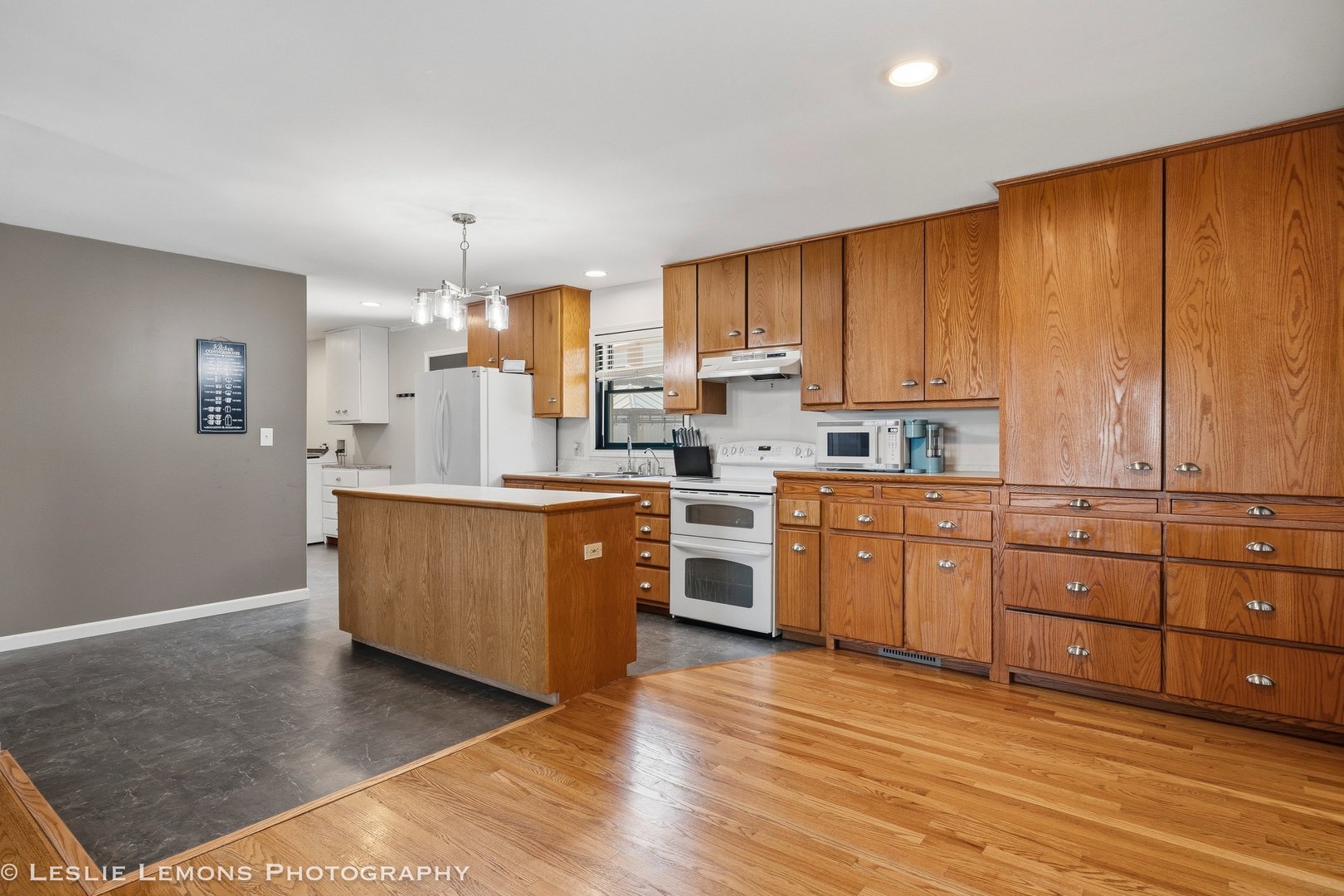 8705 E Pine Bluff Road Property Photo 7