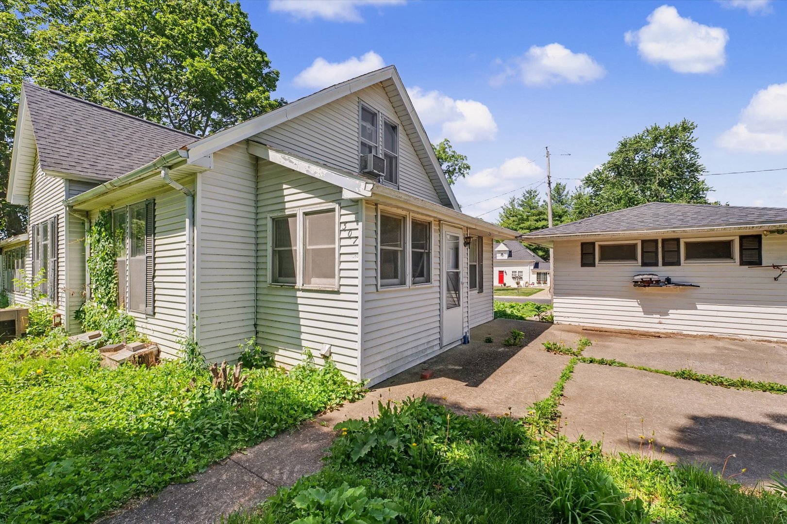 307 S Lincoln Street Property Photo 24