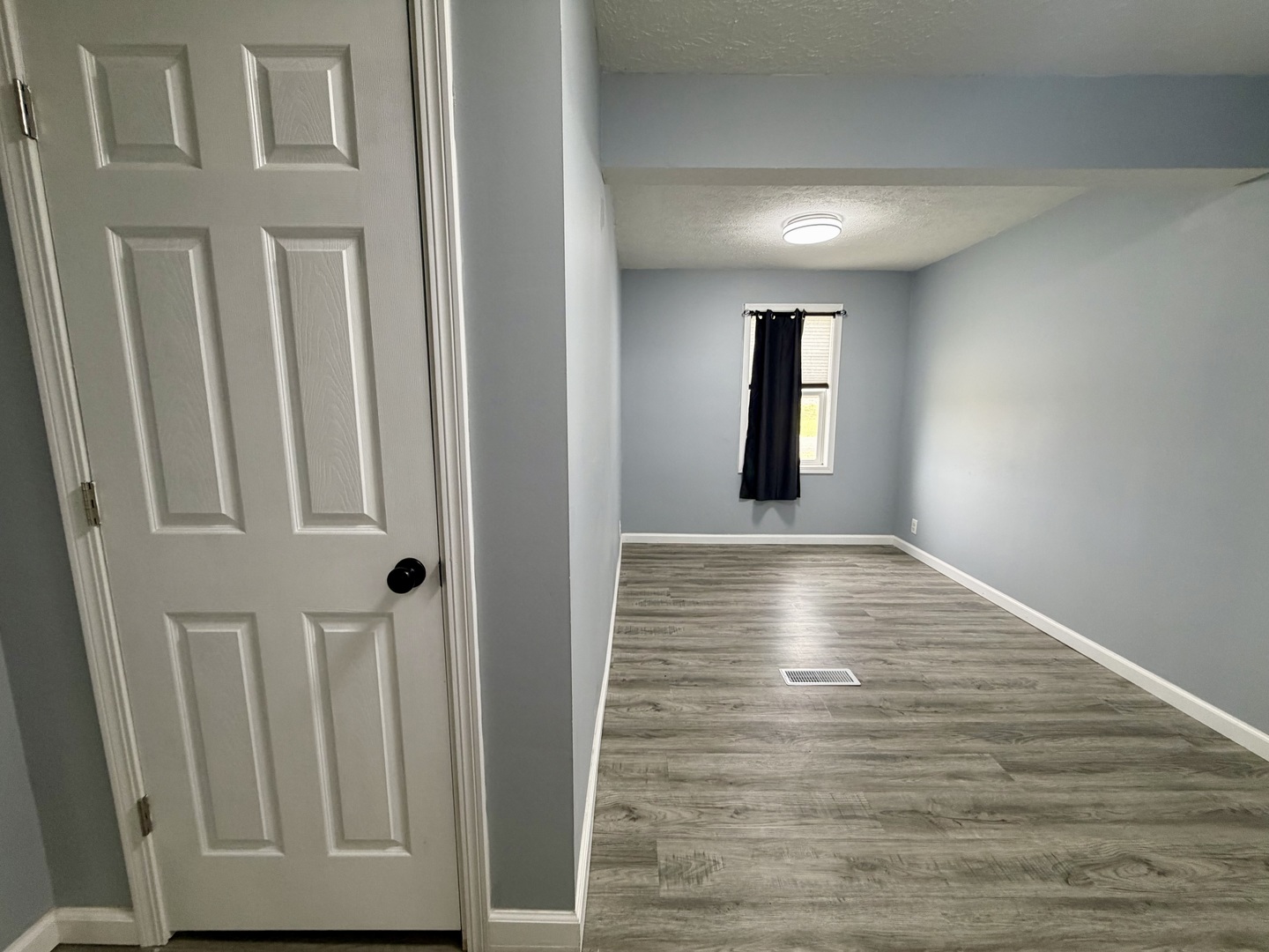 611 N Chestnut Street Property Photo 6