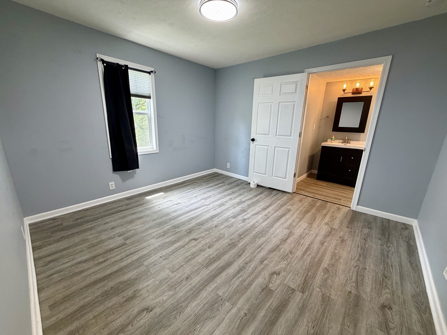 611 N Chestnut Street Property Photo 10