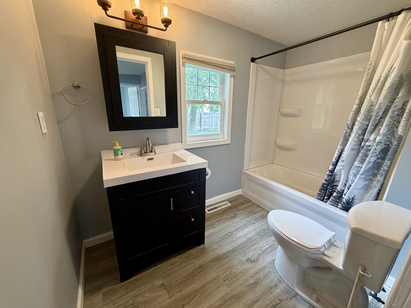 611 N Chestnut Street Property Photo 11