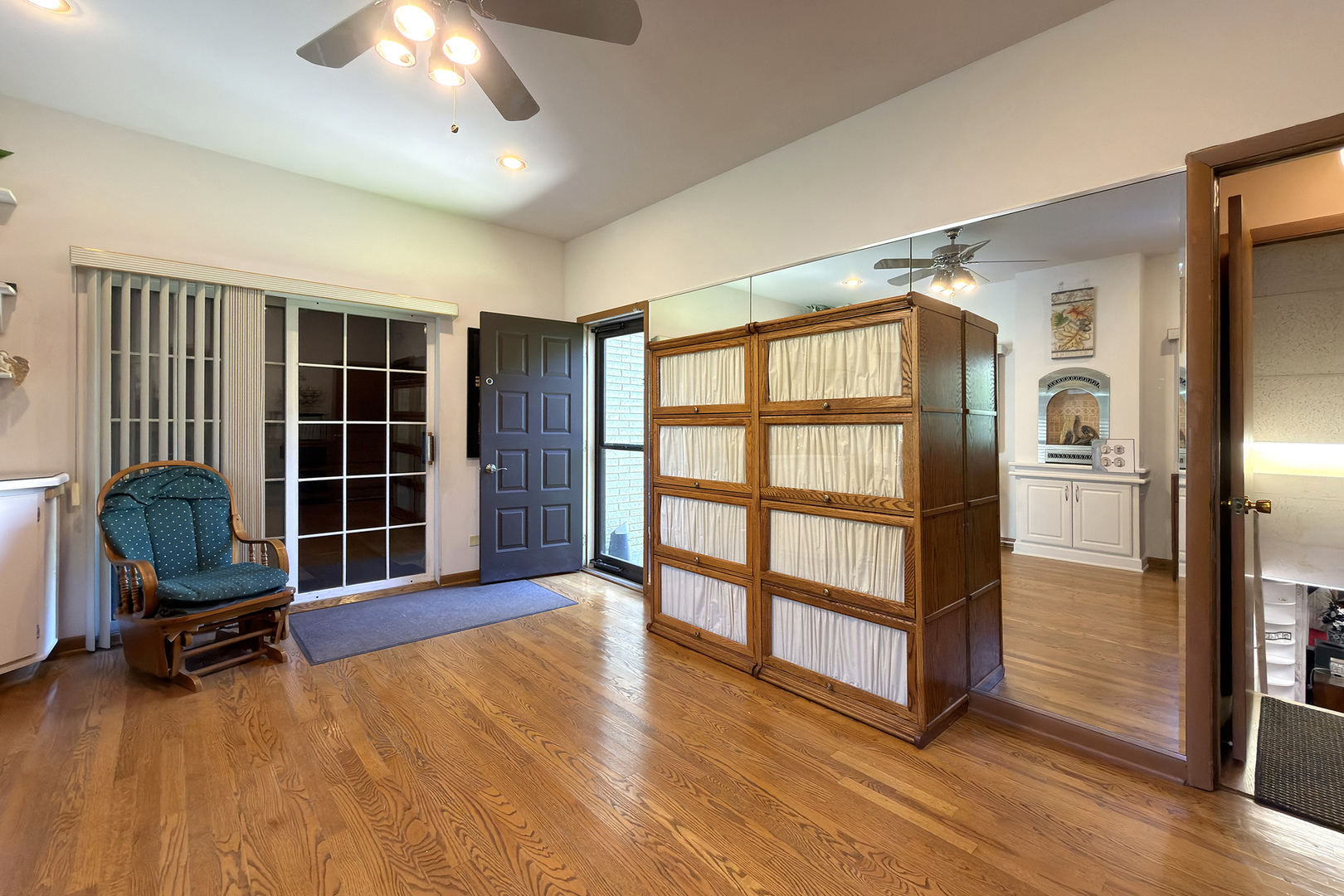 34841 N Leonard Avenue Property Photo 14