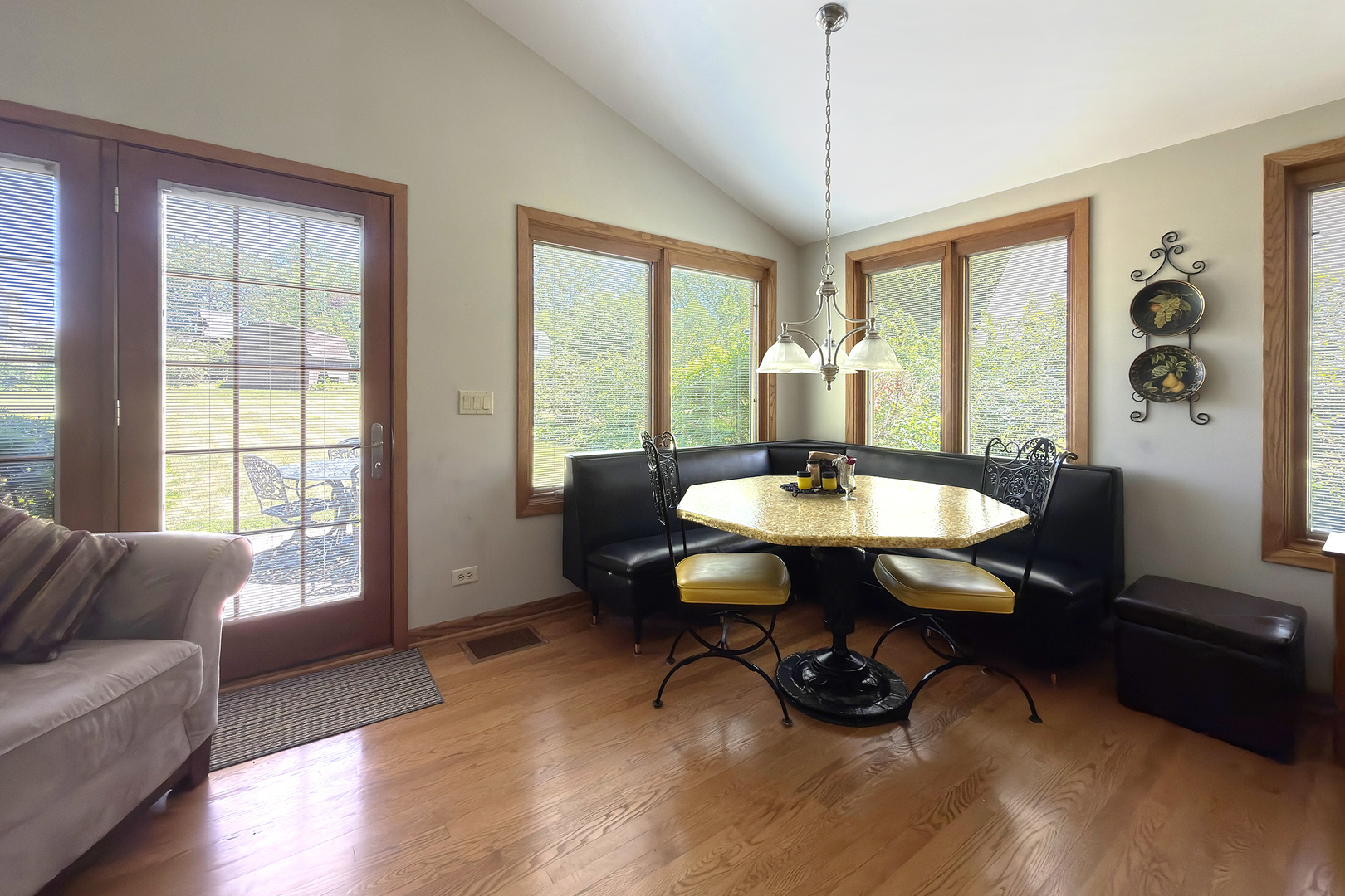 34841 N Leonard Avenue Property Photo 24
