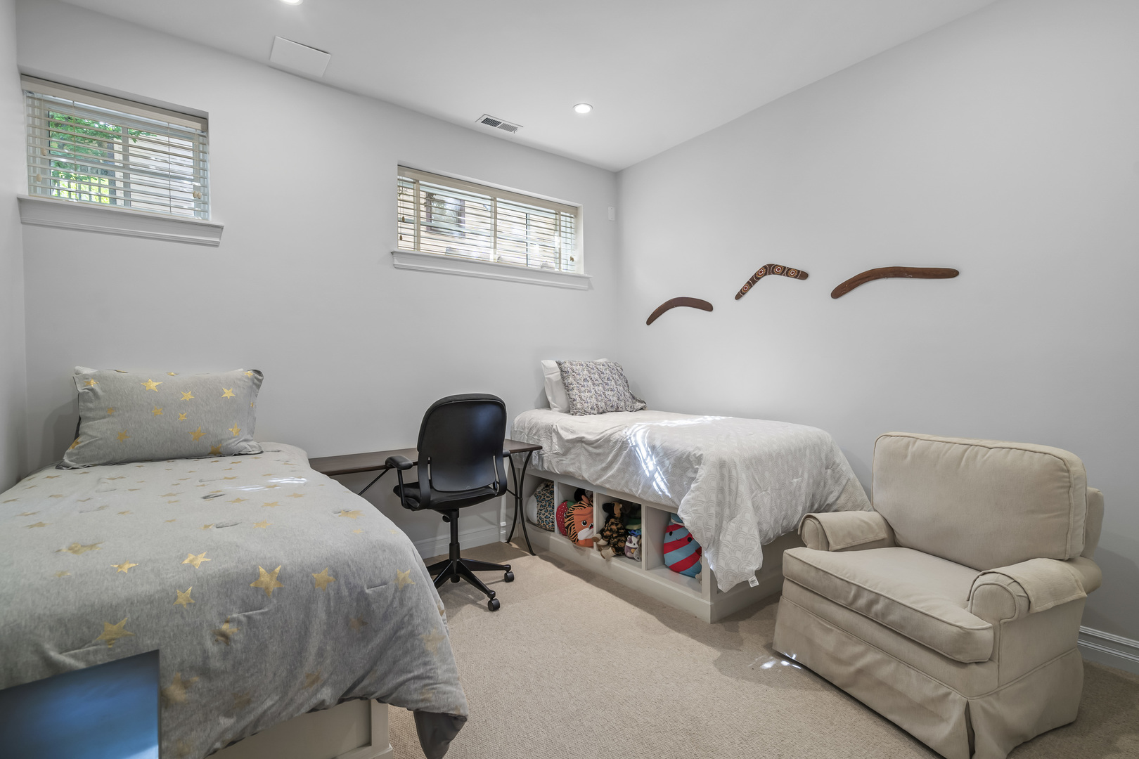1331 W Wolfram Street Property Photo 28